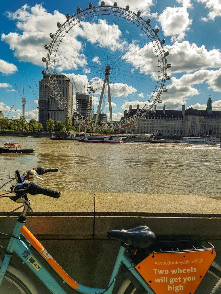Fietsen in Londen met Donkey Republic 24/7 Fietshuur || The London Tester