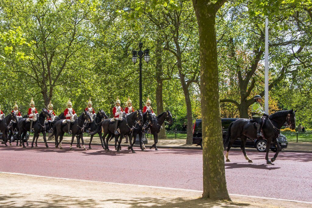 Fietsen in Londen met Donkey Republic 24/7 Fietshuur || The London Tester