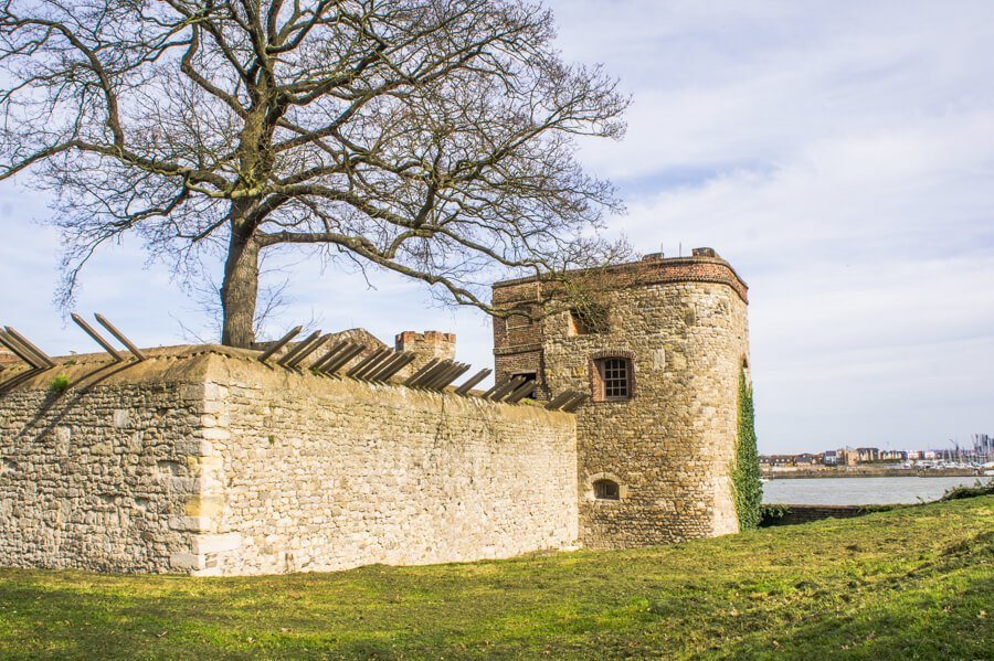 350 Jaar Slag om Medway (Waar Michiel de Ruyter de Britse Vloot Deed Zinken) || The London Tester