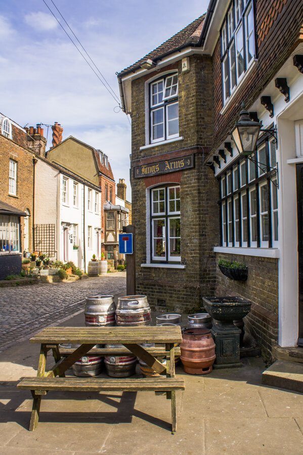 350 Jaar Slag om Medway (Waar Michiel de Ruyter de Britse Vloot Deed Zinken) || The London Tester