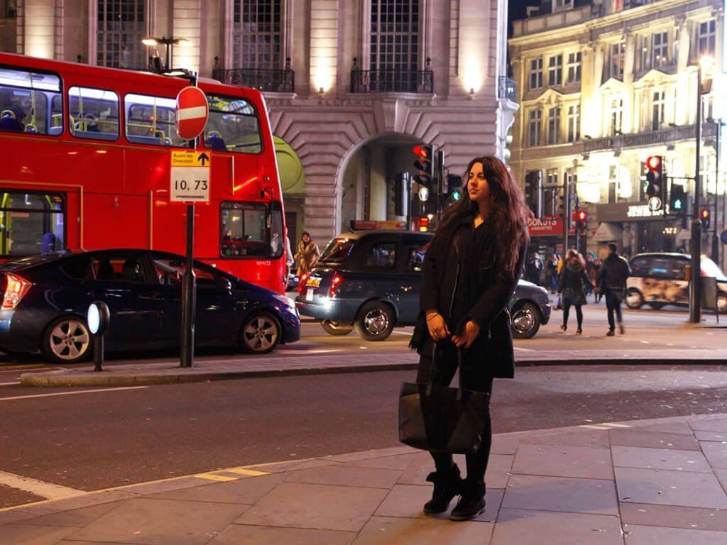 Liefs uit Londen: Denise van In het Vliegtuig || The London Tester