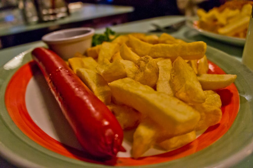 Poppie's Londen: Dé Originele Fish & Chips Zaak! || The London Tester