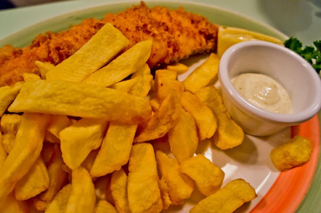 Poppie's Londen: Dé Originele Fish & Chips Zaak! || The London Tester