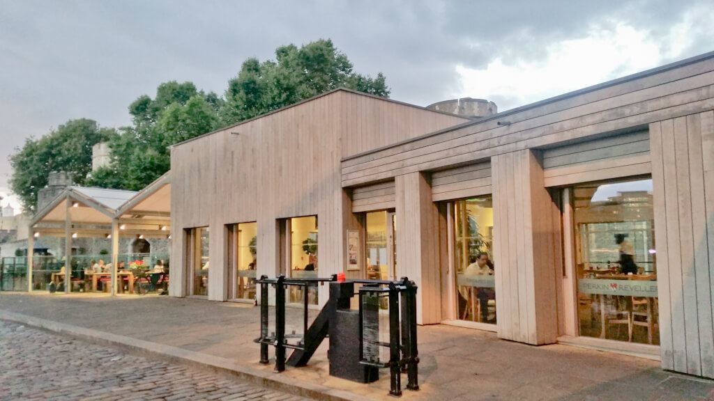 The Perkin Reveller Londen: Casual Brasserie onder de Tower of London || The London Tester