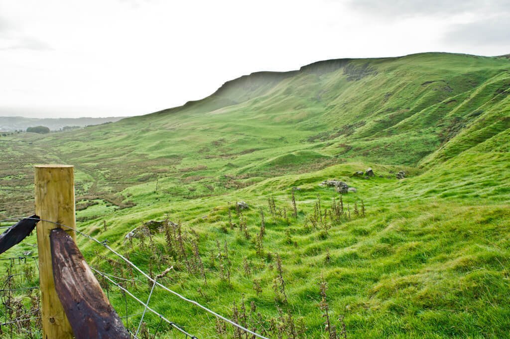 Noord-Ierland Bezienswaardigheden voor Game of Thrones Liefhebbers: 6 Unieke Ervaringen Die Je Niet Wilt Missen! || The London Tester