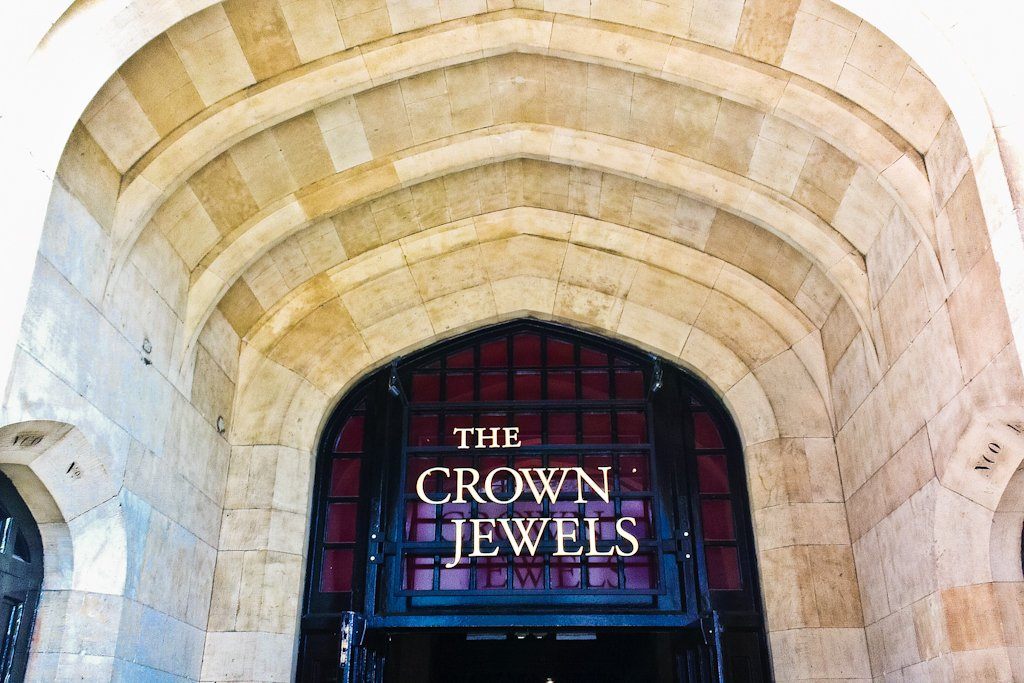 Bezoek de Tower of London en Ontbijt met de Raven! || The London Tester