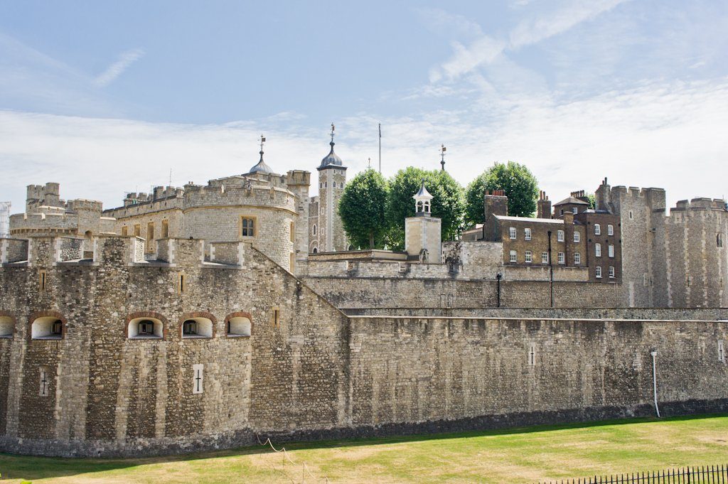 Bezoek de Tower of London en Ontbijt met de Raven! || The London Tester