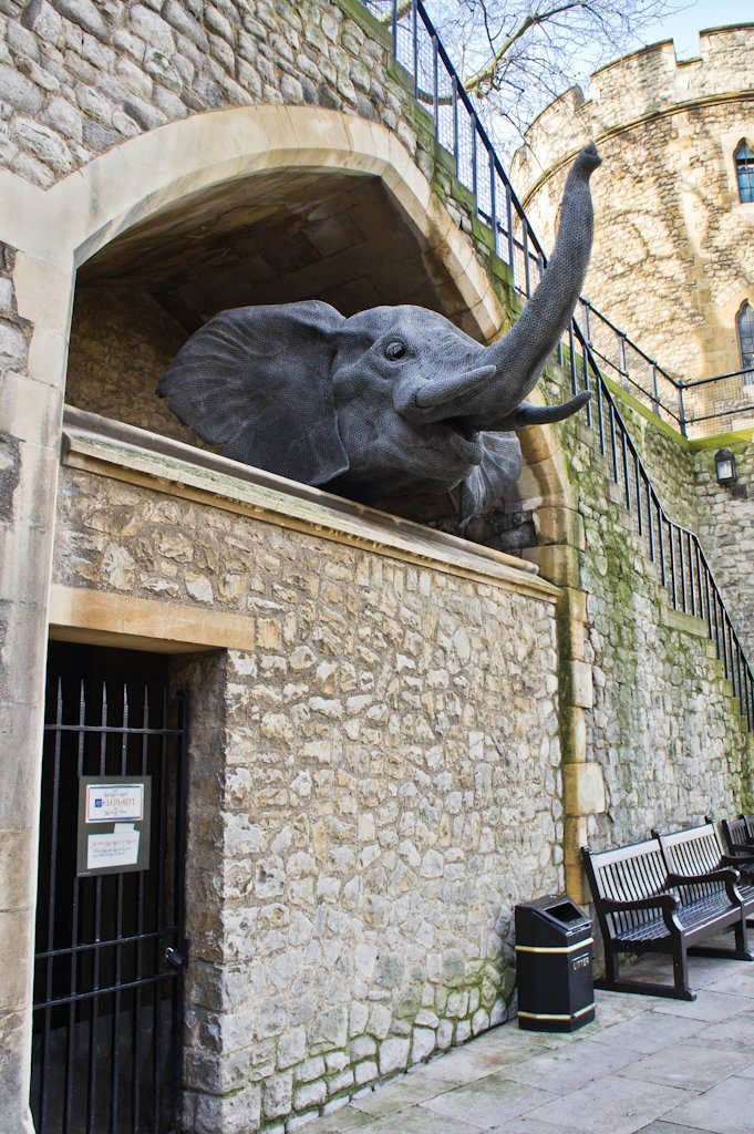Bezoek de Tower of London en Ontbijt met de Raven! || The London Tester