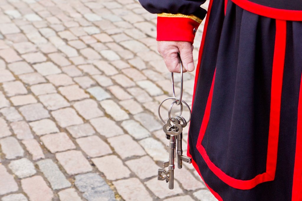Bezoek de Tower of London en Ontbijt met de Raven! || The London Tester