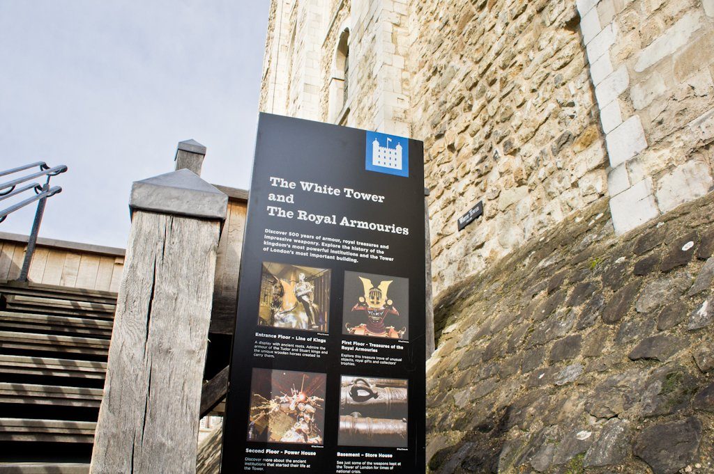 Bezoek de Tower of London en Ontbijt met de Raven! || The London Tester