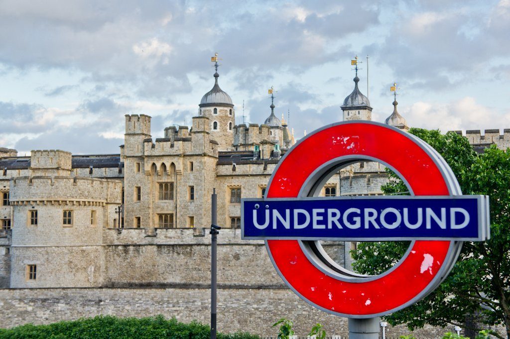 Bezoek de Tower of London en Ontbijt met de Raven! || The London Tester