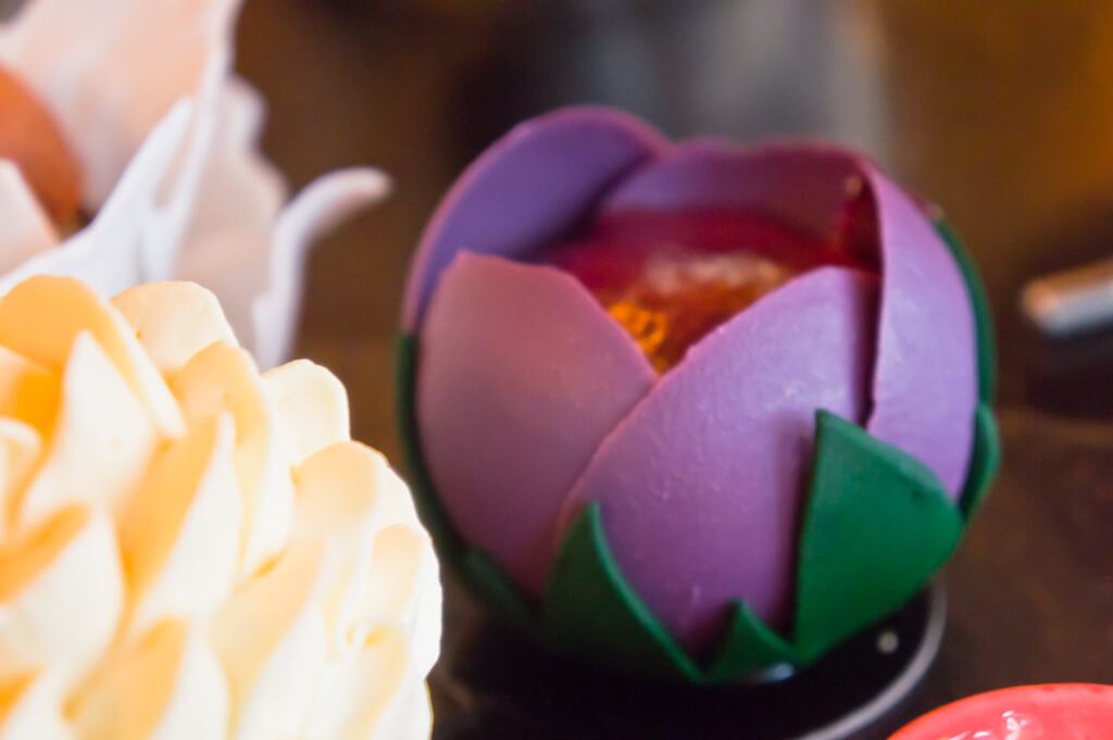 Goedkope High Tea in Londen: FlowerBX Afternoon Tea bij Balthazar, Covent Garden || The London Tester