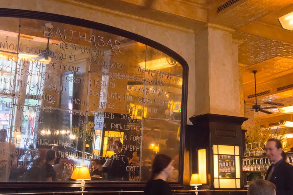 Goedkope High Tea in Londen: FlowerBX Afternoon Tea bij Balthazar, Covent Garden || The London Tester
