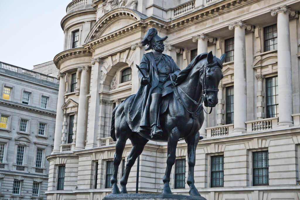 1 Pond Bustour Londen? Jazeker! Megabus Lanceert Nieuwe Sightseeing Route || The London Tester
