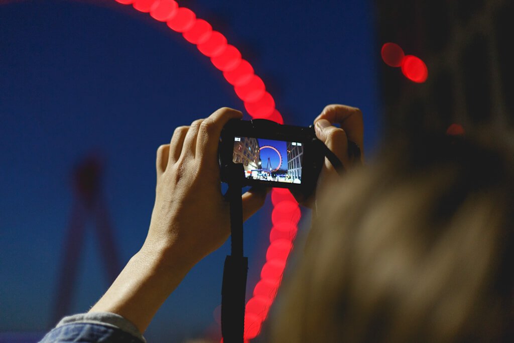 1 Pond Bustour Londen? Jazeker! Megabus Lanceert Nieuwe Sightseeing Route || The London Tester
