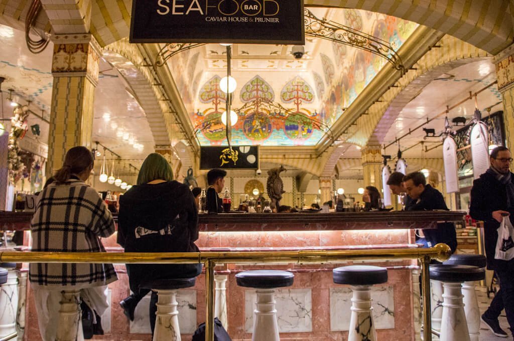 De Wondere Wereld van Harrods in Londen Bezoeken || The London Tester