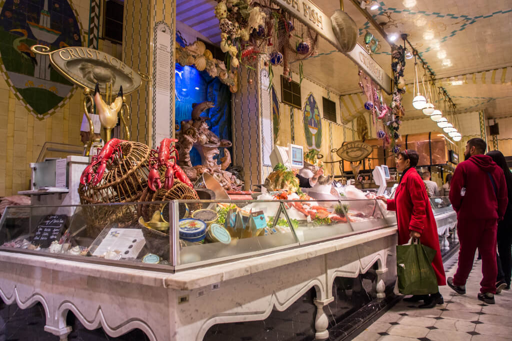 De Wondere Wereld van Harrods in Londen Bezoeken || The London Tester