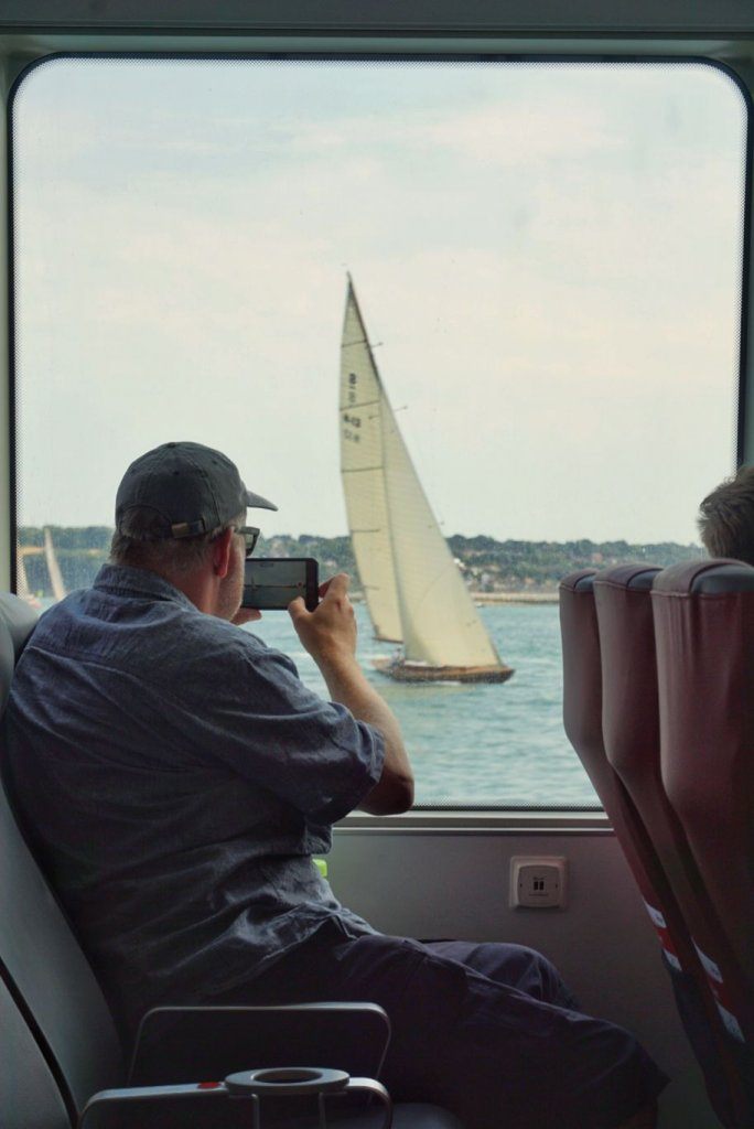 Red Funnel Lanceert Nieuwe Hi-Speed Ferry Naar Isle of Wight in Engeland || The London Tester