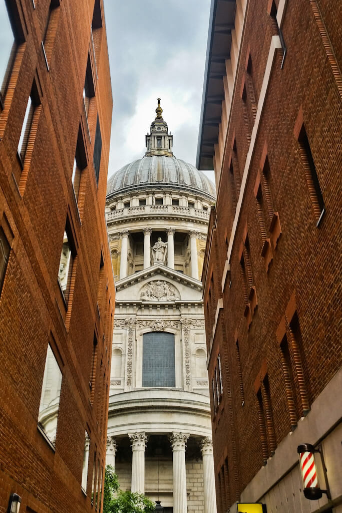 St Paul's Cathedral Londen: Een Bijzonder Uitzichtspunt Over De Stad! || The London Tester || #Londen #London #Cathedral #Architecture #StPaulsCathedral #Travel #CityGuide