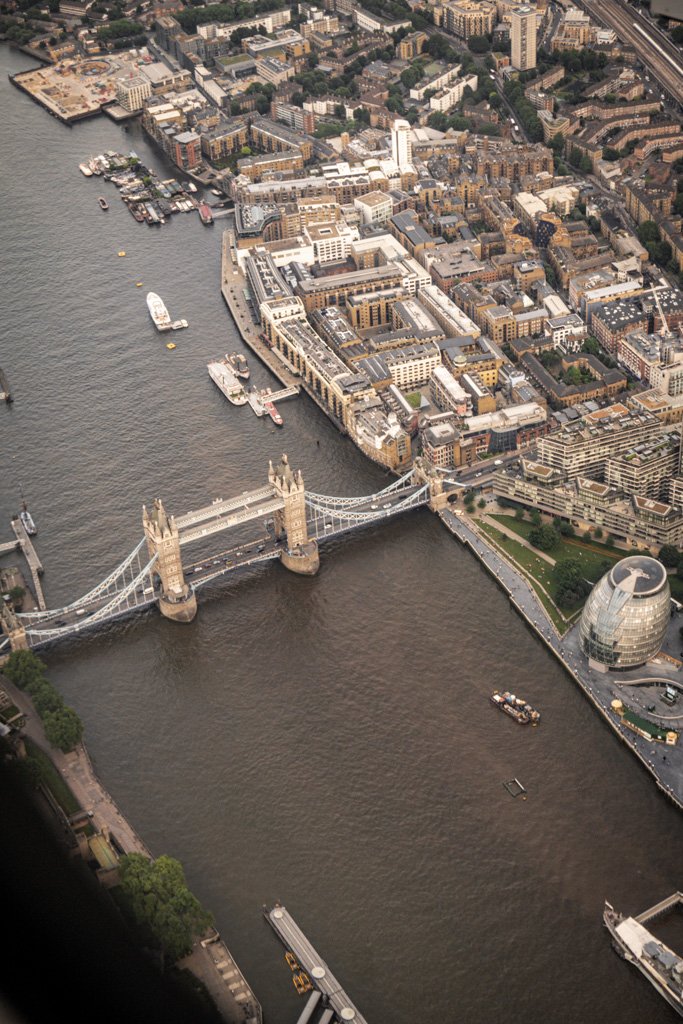Londen City Airport: Dit Uitzicht Vanuit Het Vliegtuig Wil Je Niet Missen! || The London Tester || #Londen #London #CityAirport #Airport #Vliegveld #Luchthaven #Engeland #England #GreatBritain #GrootBrittannie #Plane #Vliegtuig