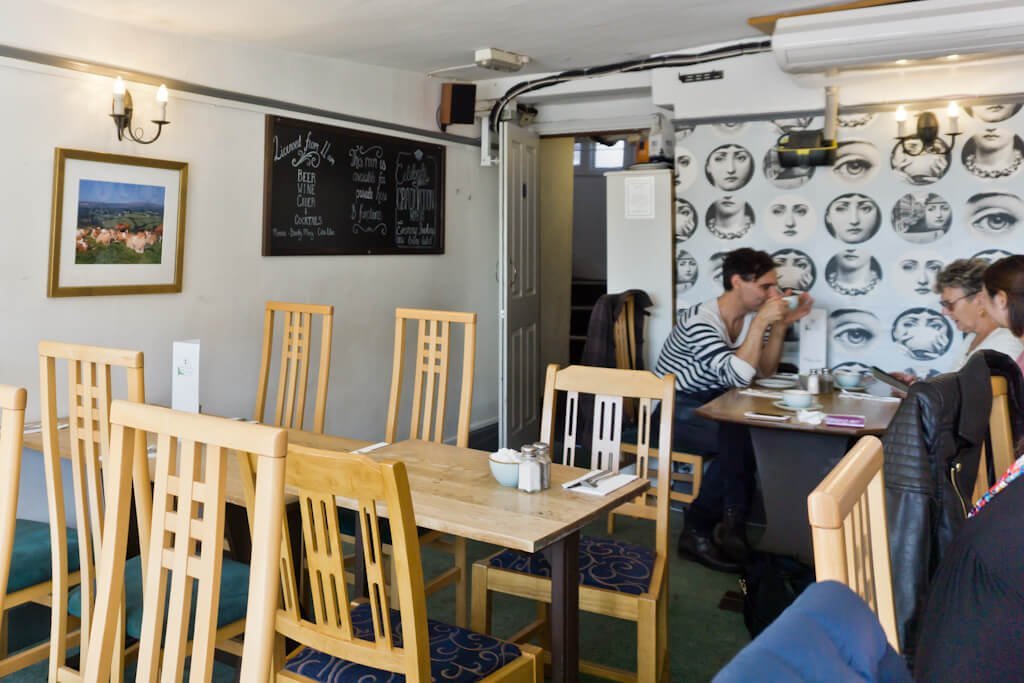 Tea on the Green Exeter (Engeland) - Maaltijden voor Iedereen in Historisch Pand || The London Tester