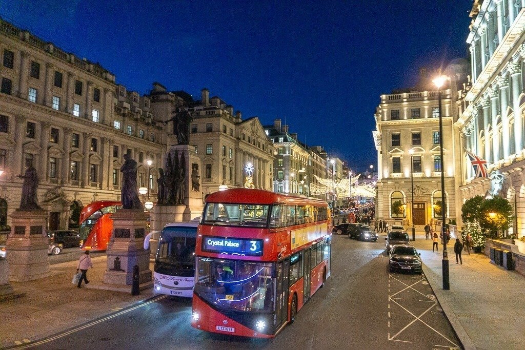 Weekend Londen Kerstreis: Mis de Christmas Lights Tour Niet! || The London Tester || #London #Londen #Christmas #Kerstmis #BusTour #Travel