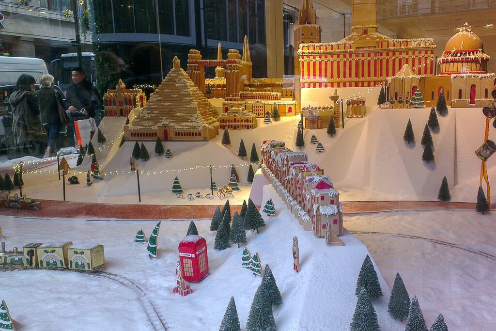Doen Tijdens Londen Kerstshoppen: Etalages Kijken! || The London Tester || #Londen #Kerst #London #Christmas