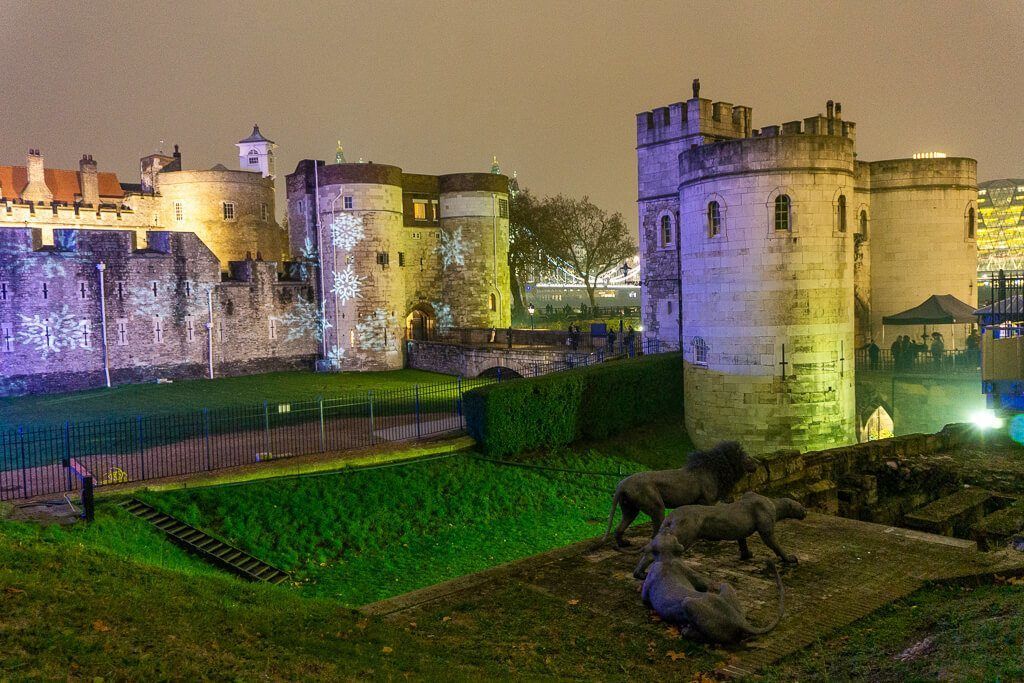 Naar Londen met Kerst? Ga Zeker Schaatsen bij de Tower of London! || The London Tester