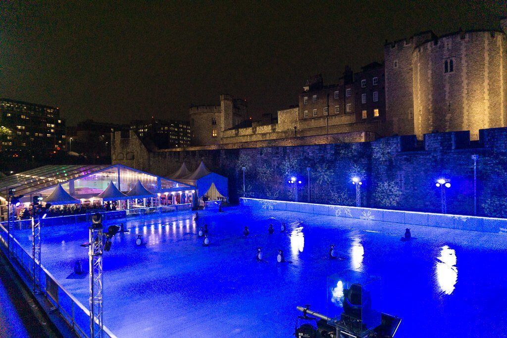 Naar Londen met Kerst? Ga Zeker Schaatsen bij de Tower of London! || The London Tester