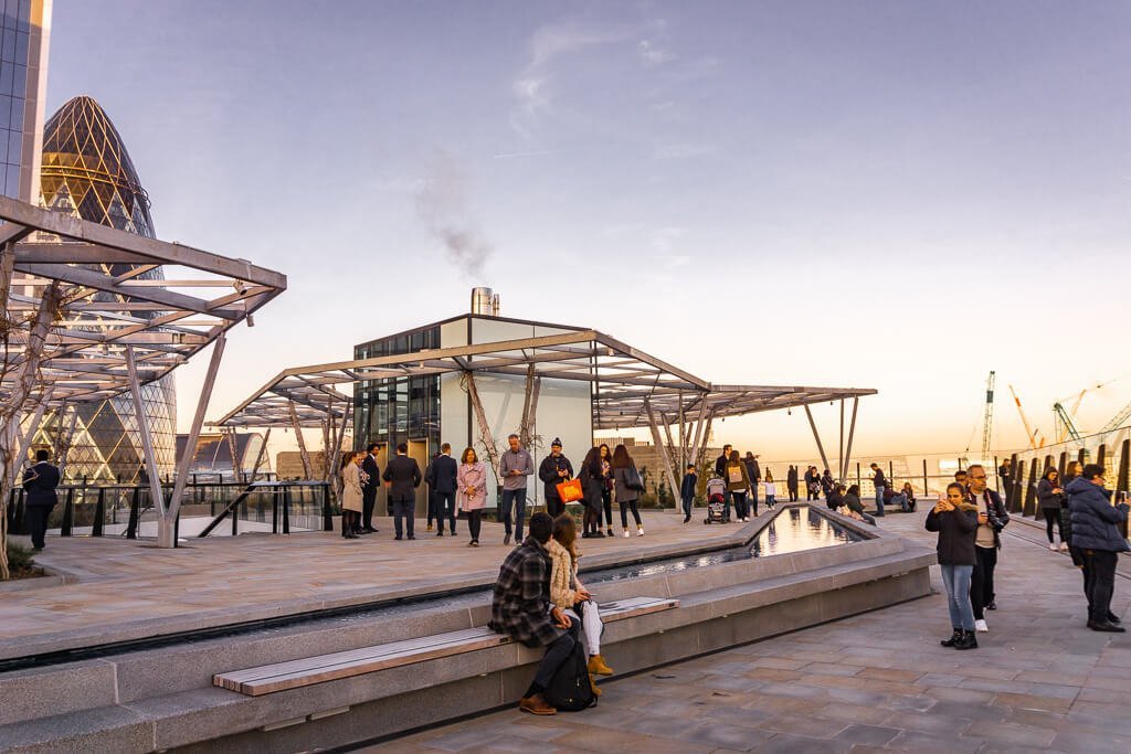 Er is een Nieuw Dakterras in Londen met Prachtig Uitzicht Dat je Zeker Wilt Zien! || The London Tester