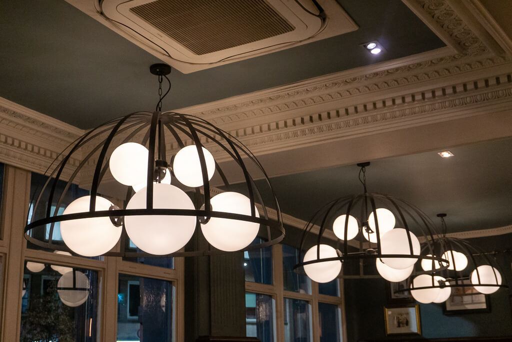 The Astronomer Pub Londen: Sterren kijken Vlak Naast Liverpool Street Station || The London Tester