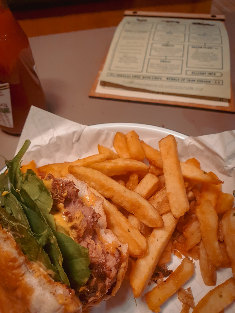 Snelle Hap in Londen: Honest Burger in de Wijk St Katherine Docks || The London Tester