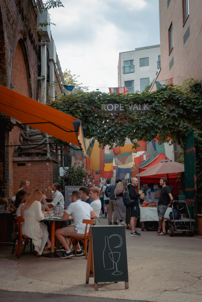 Bezoek het Knusse Maltby Street Market / Rope Walk in Londen || The London Tester