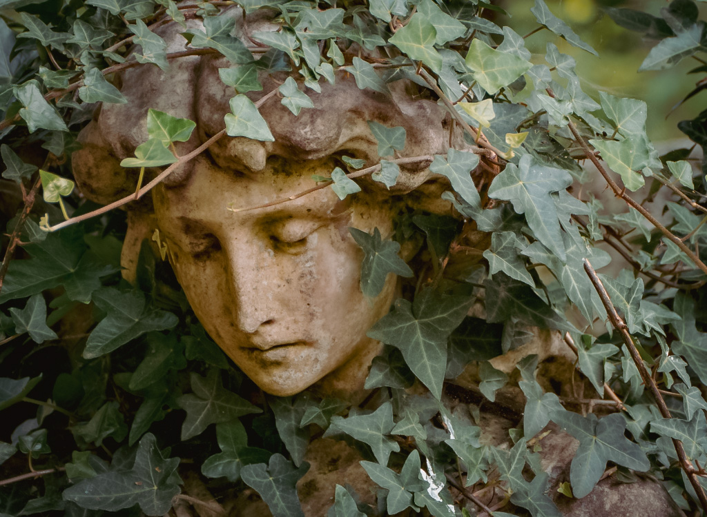 Bijzondere Tip: Highgate Cemetery - Begraafplaats in Londen voor Beroemdheden || The London Tester