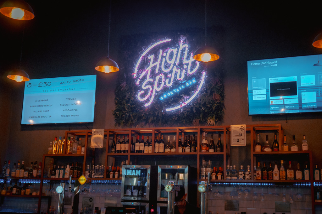Verborgen Foodhall in Londen: Medz Corner in de Wijk Kensington || The London Tester