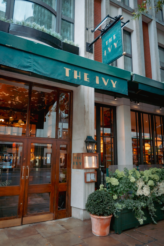 Stijlvolle Cream Tea in Londen: The Ivy Brasserie in de Wijk Kensington || The London Tester