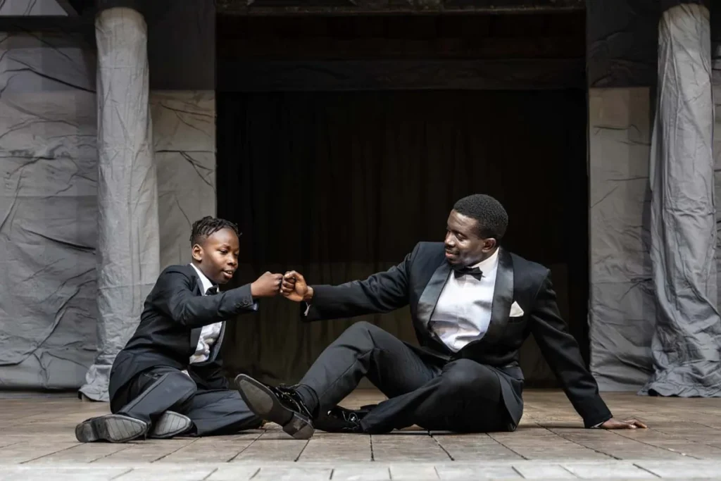 Shakespeares Globe Theater in Londen: £5 Voorstellingen! || The London Tester