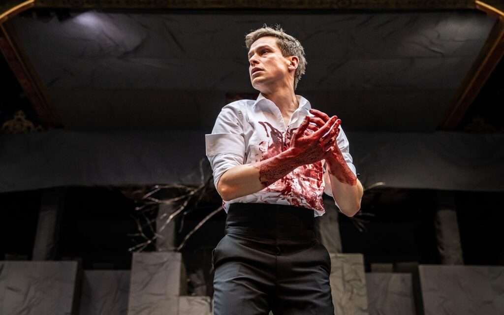Shakespeares Globe Theater in Londen: £5 Voorstellingen! || The London Tester