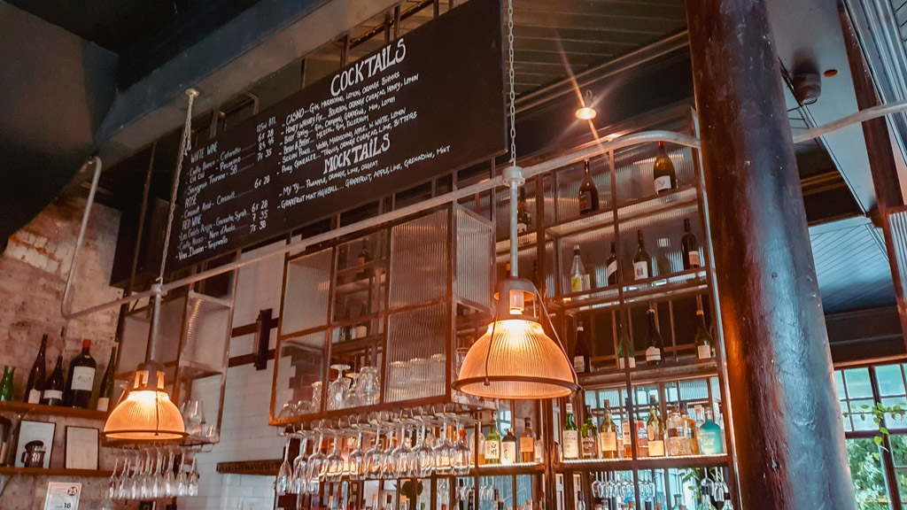 Historische Pub met Rooftop in Londen: The Culpeper in de Wijk Spitalfields || The London Tester