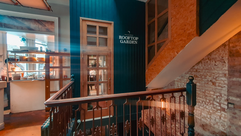 Historische Pub met Rooftop in Londen: The Culpeper in de Wijk Spitalfields || The London Tester