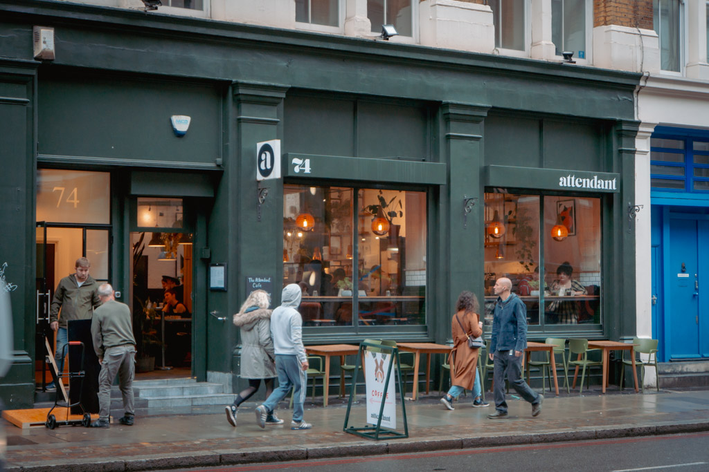 Fijn Brunchcafé in Londen: Attendant Coffee Roasters in de Wijk Shoreditch || The London Tester