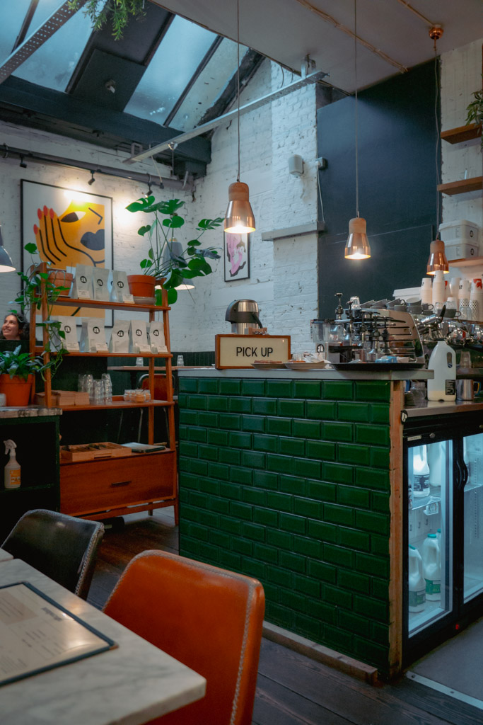 Fijn Brunchcafé in Londen: Attendant Coffee Roasters in de Wijk Shoreditch || The London Tester