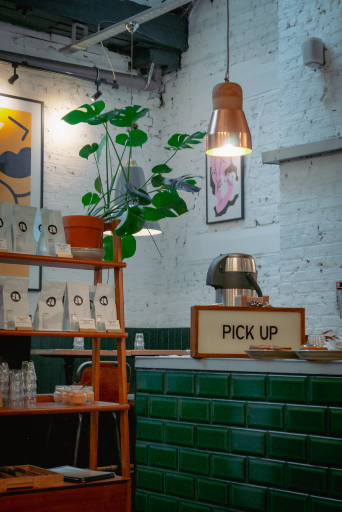 Fijn Brunchcafé in Londen: Attendant Coffee Roasters in de Wijk Shoreditch || The London Tester