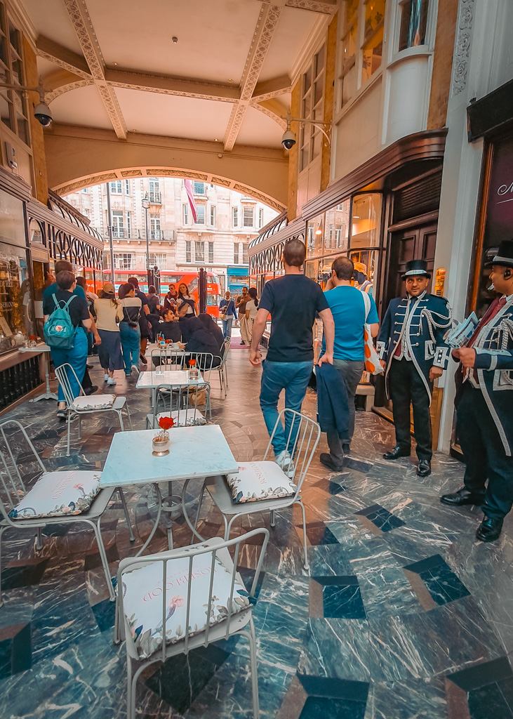 Duurste Winkelstraat Londen: Bond Street || The London Tester